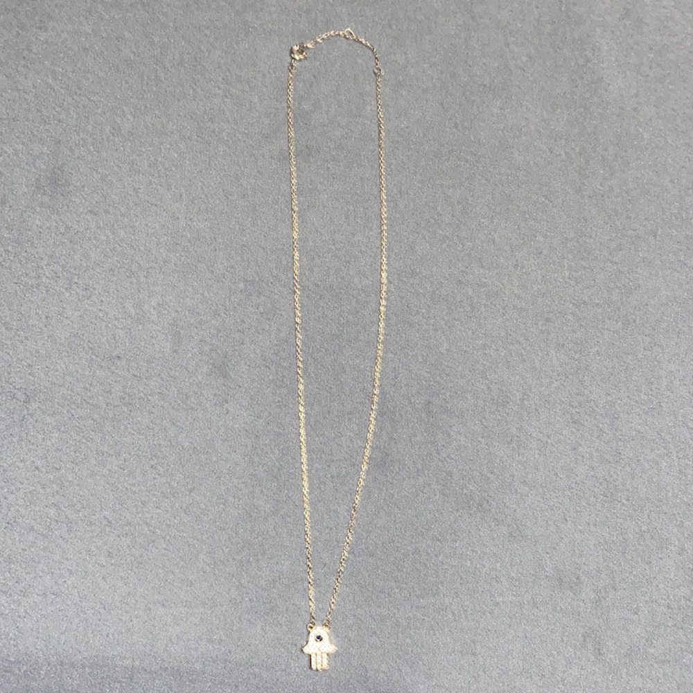 Necklace hamsa hand